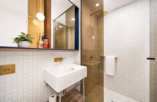 Carlton South Apartment | Sky-High 2BR/2BTH + 19F Panoramic CBD Views