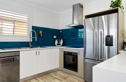 Malua Bay House | Skyes Beach House | Whole Property Upstairs Stay