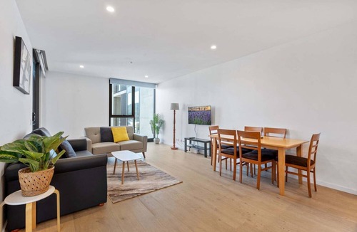 City West Apartment | Sleek 1-Bed Canberra Flat with Gym & Sauna Access