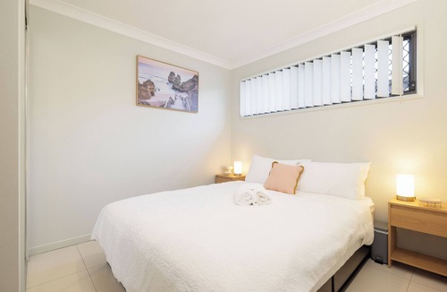 Rocklea Apartment | Smart Suites Self Check-in Apartments - 20 Darnley