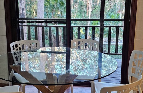 Smiths Lake House | Smiths Treehouse - a gorgeous cedar built cottage in tranquil bush setting