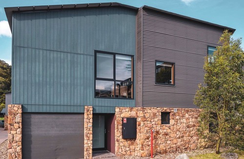 Thredbo Apartment | Snow Stream 5 a 2 bedroom & loft apartment close to Friday Flat.