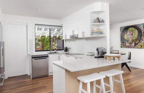 Corlette House | Solace by the Bay