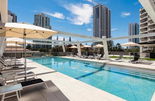 Broadbeach Apartment | Soleil Vista Stylish Beachside Retreat with Pool