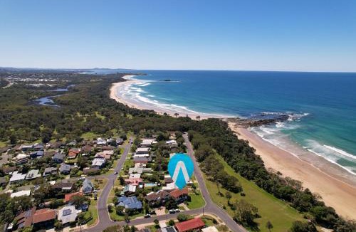 Sandy Beach House | Solitary at Sandy