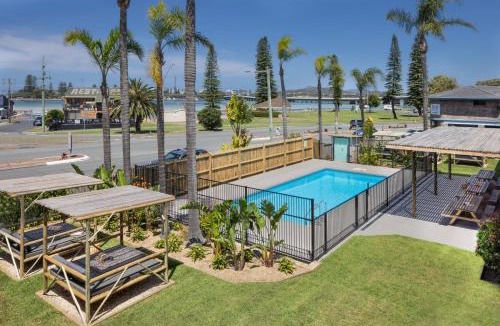 Tuncurry Hotel | South Pacific Palms Motor Inn