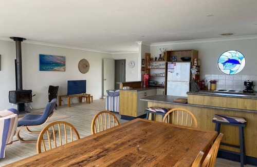 Manyana House | Southern Comfort ~ Coastal living paired with tranquil hospitality