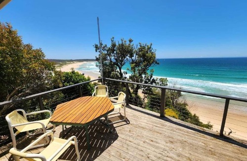 Manyana House | Southern Comfort ~ Coastal living paired with tranquil hospitality