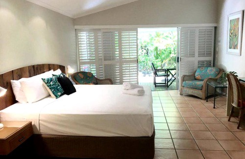 Mission Beach Cabin | Spa Room for Couples' Holiday near Mission Beach, Queensland