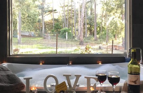 Hepburn House | Spa Suites at RAVEN