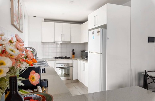 Parramatta Apartment | Spacious 2-Bed Apartment Near Parramatta CBD