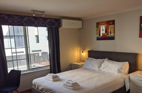 Perth Apartment | Spacious 2 Bedroom Apartment with Pool, Gym, and Parking