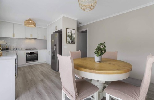 Preston House | Spacious 3-Bed Home with Garden in Preston