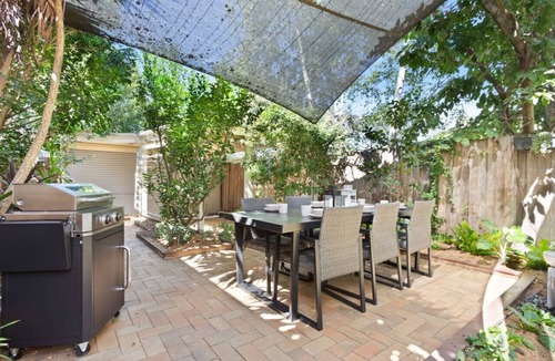 Flemington House | Spacious 3-Bed House near CBD