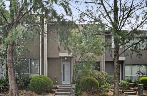 Coburg Apartment | Spacious 3-Bed Townhouse in Coburg