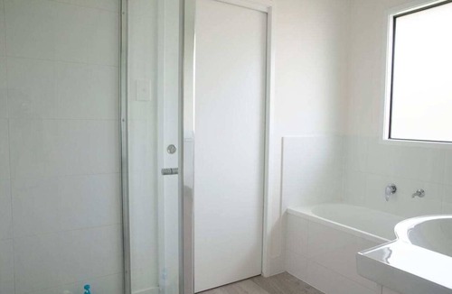 Loganlea House | Spacious 3 bedroom unit in Loganlea