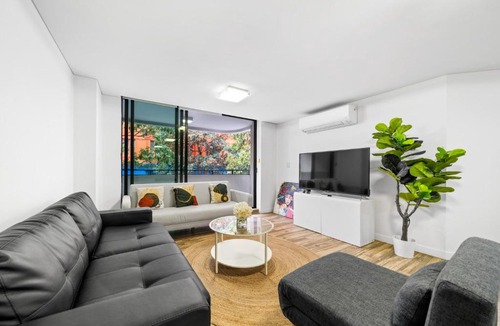 Ultimo Apartment | Spacious 3BR & 1 Parking & Pool & Gym & Central & ICC