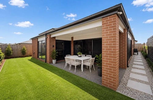 Manor Lakes Apartment | Spacious 4-Bedroom Family Home in Manor Lakes