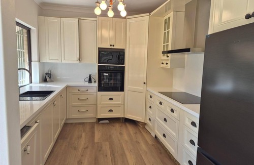 Galston House | Spacious 5-Acre Retreat for Groups in Galston