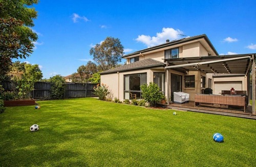 Belrose House | Spacious Belrose Family Home with BBQ Patio