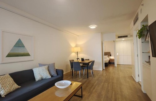 Bowen Hills House | Spacious City Room