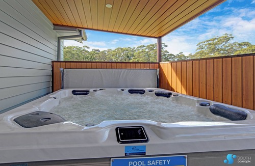 Moruya Heads House | SPACIOUS COASTAL GETAWAY nSpa, close to beach & river, mountain bike suitable