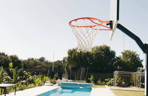 Moonta House | Spacious, family friendly, huge pool and playground
