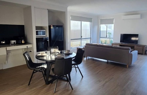 Hilbert House | Spacious Hilbert Home with large bedrooms, modern kitchen, reverse cycle air conditioning in every room
