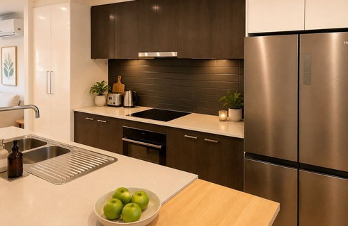 Epping House | Spacious Holiday Home in Epping, 3BR, 2 baths, Sleeps 6, Free Parking.