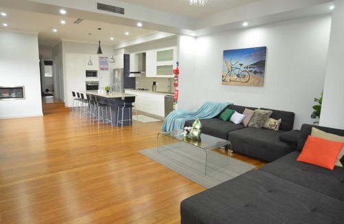 Fairfield Heights House | Spacious Home away from Home 5bedrooms 3bathrooms No Party, Event, Gathering
