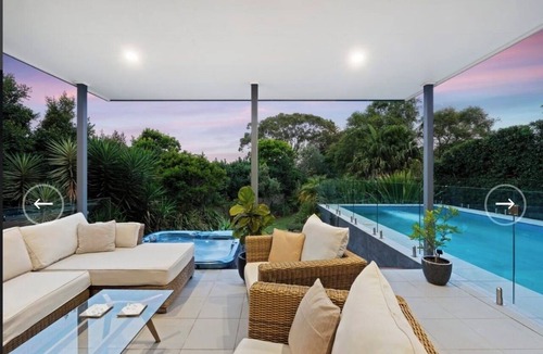 Seaforth House | Spacious luxury oasis in Seaforth - 10 mins to the beach!