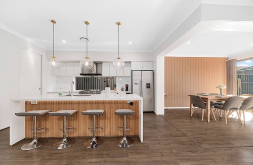 Kellyville House | Spacious Modern 5BR House for family &work