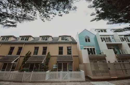 Warrnambool Apartment | Spacious refurbished apartment close to beach