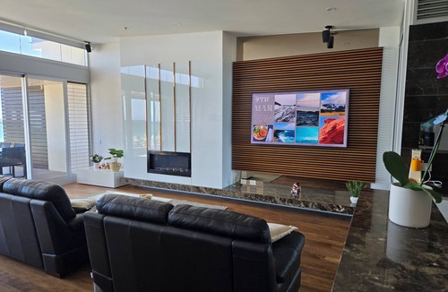 Henley Beach Apartment | Spectacular apartment, location and views in Adelaides premier seaside location
