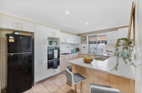 Springfield Lakes House | Springfield Lakes houset | Near Orion Mall & Train
