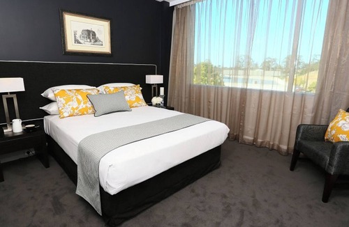 Springfield Lakes Hotel | Springfield Lakes Hotel