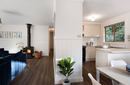 Hepburn Springs Cottage | Springview Cottage: pet friendly and beautifully located