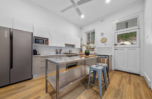 St. Albans Cottage | St Albans Courthouse and Stables - sleeps 10