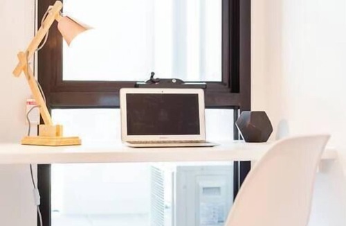 St Kilda Apartment | St Kilda Stunner - Rooftop Infinity Pool + Parking