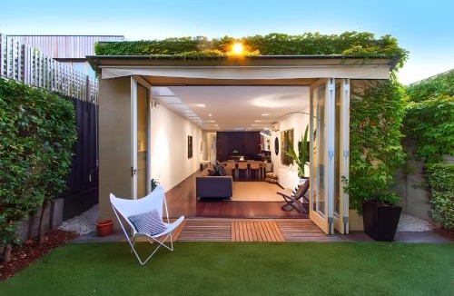 St Kilda House | St Kilda Style - Stunning 3 Bedroom House