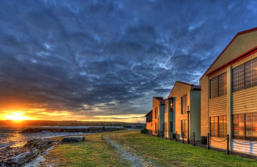 Stanley Hotel | Stanley Village Waterfront Accommodation