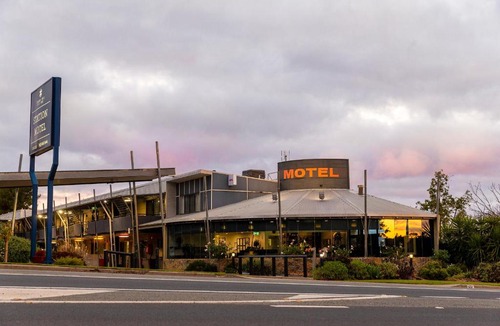 Parkes Hotel | Station Motel