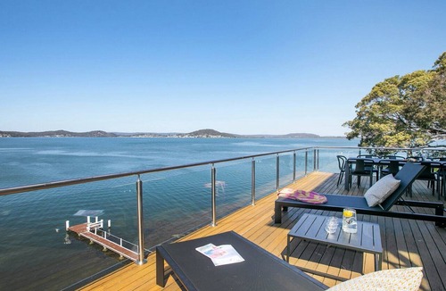 Point Clare House | Stay 3 nights, pay 2 this Winter*