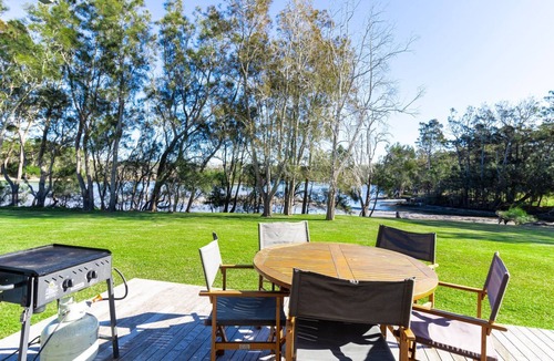 Berrara Ski Chalet | Stay at Kangaroo Cabin!