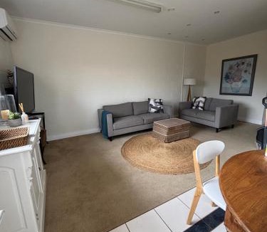 Wynyard Apartment | Stay - East Wynyard Beach