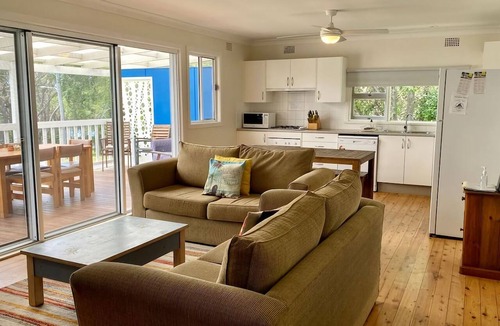 Bendalong House | Sting Ray Bay - Close to the beach