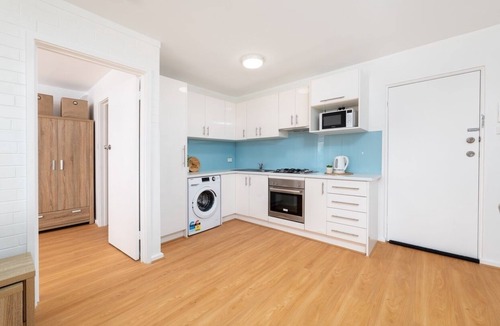 Mosman Park Apartment | Stirling Breeze – One Bedroom Apartment Near Beach & Transport