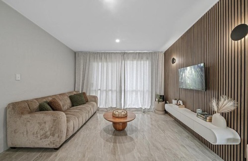 Southside Apartment | Stone and Hedge - Unit 4