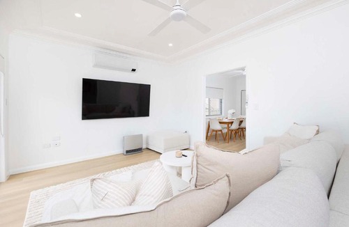 Forster House | Stone's Throw Cottage