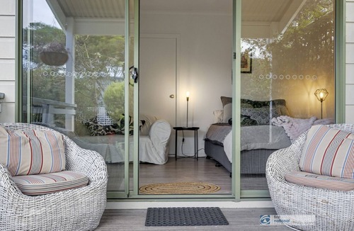 Silverleaves Cabin | Studio for two on Honeysuckle